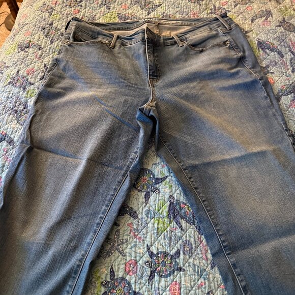 TORRID  Perfect Boyfriend Ankle Premium Stretch Jeand - Picture 1 of 5